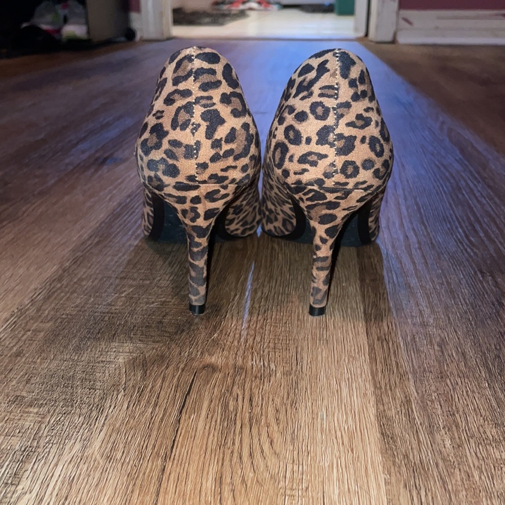 High heels - Picture 3 of 3